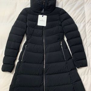 MONCLER NEVALON GIUBBOTTO WOMENS PUFFER DOWN COAT